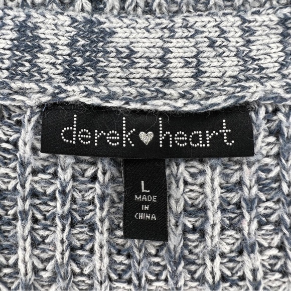 Large Derek Heart Blue White Knit V Neck Sweater Cold Shoulder  Casual - Picture 8 of 8